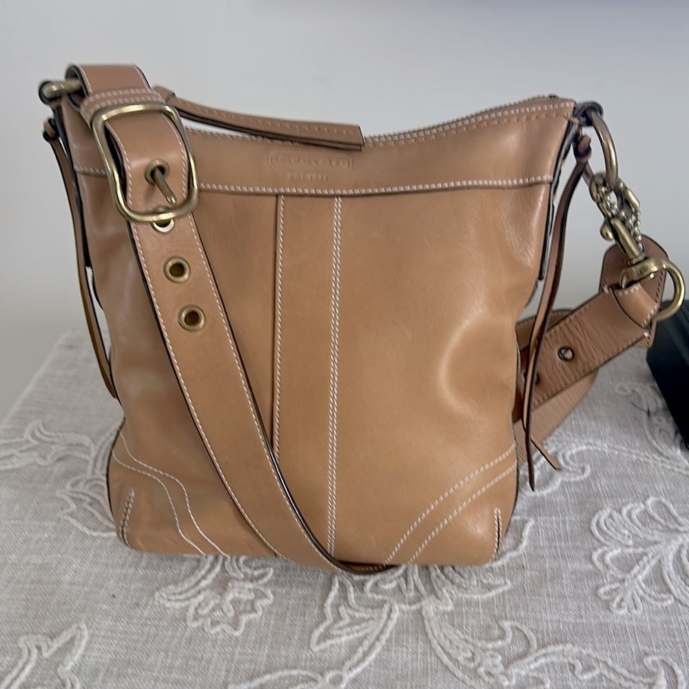 Coach Vintage Bleecker Slim Duffle Leather Crossbody Bag